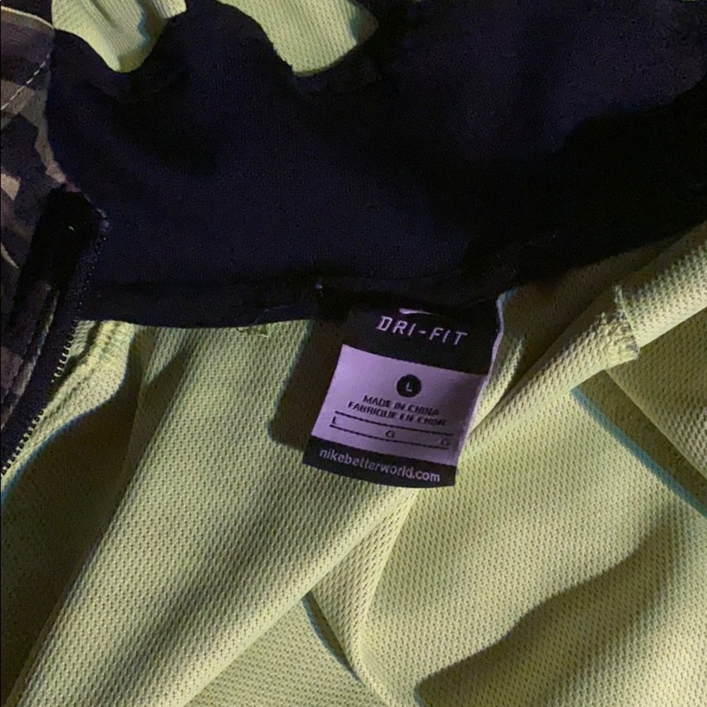 Brand new kd jacket - Picture 2 of 3